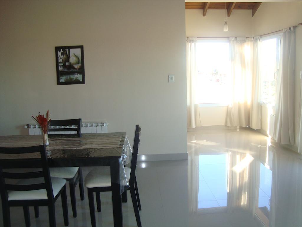 Altos Del Lago Departamentos El Calafate Zimmer foto